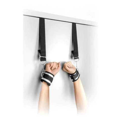 Correias para Porta com Algemas de Pulsos, Fetish Tentation  Fetish Tentation