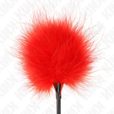 Plumas KINK Vermelhas de 27 cm em diferentes ângulos, perfeitas para adição a fantasias e fantasias.