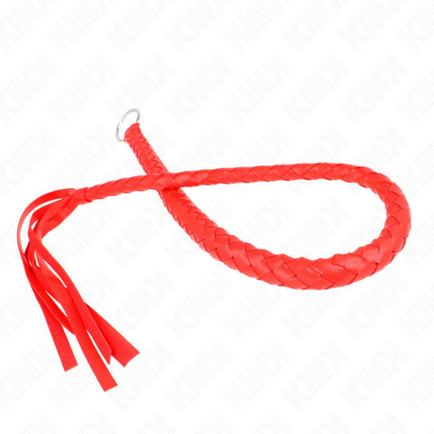 O Chicote de Serpente Vermelho KINK 65cm em diferentes ângulos, ressaltando sua versatilidade e design ergonômico para controle absoluto.