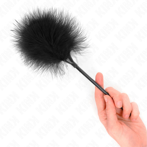 Plumas KINK Preto 27 cm, uma elegante e ousada adição ao seu guarda-roupa, perfeita para brilhar em qualquer ocasião.