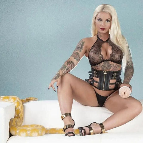 Masturbador Fleshlight Vagina da Atriz Porno Christy Mack  Fleshlight   